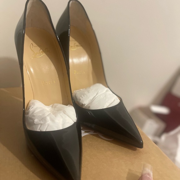 Black so Kate red bottoms never worn for sale… - Picture 2 of 6